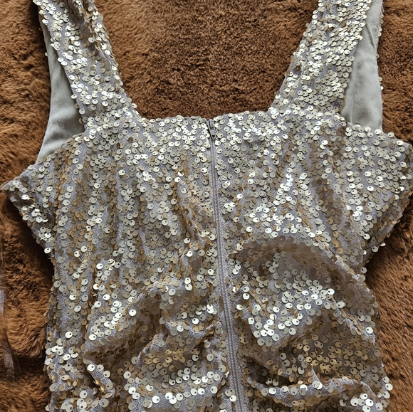 WINDSOR gold Dress - Picture 9 of 12